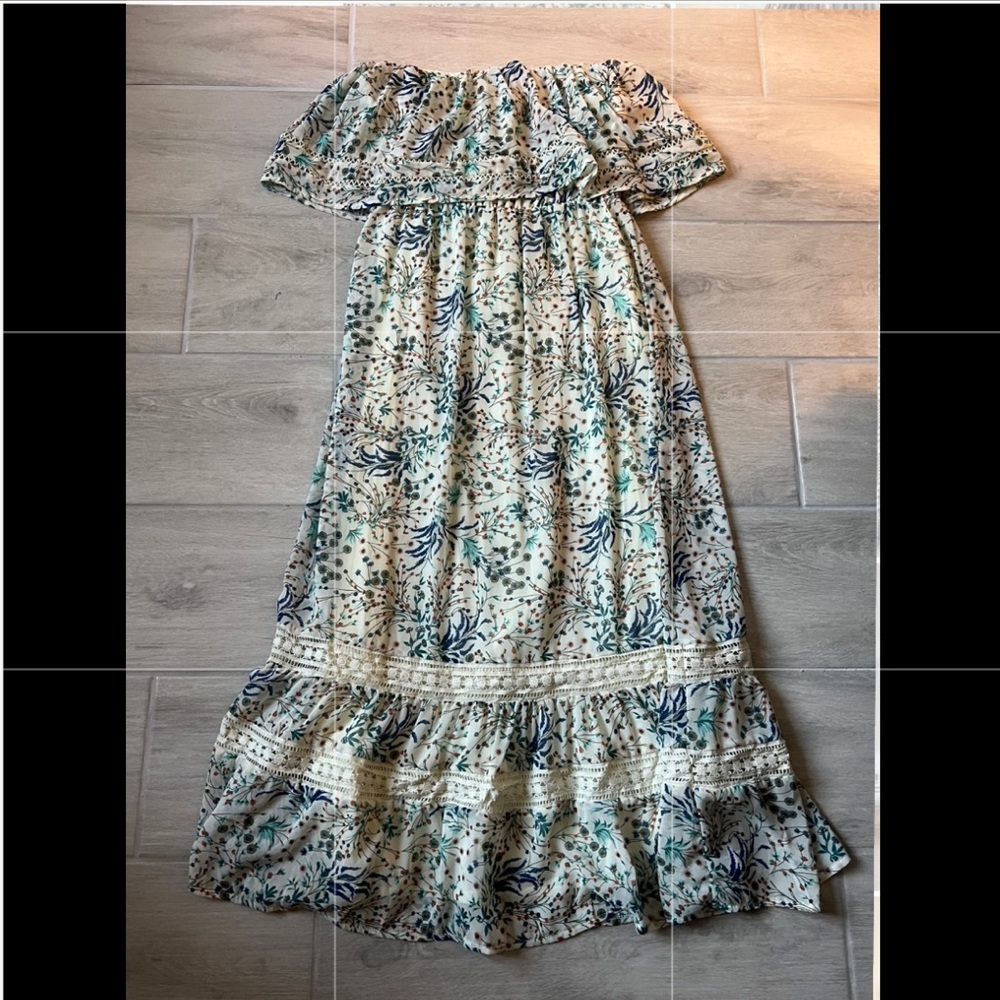 Carly Jean Los Angeles Maxi Dress